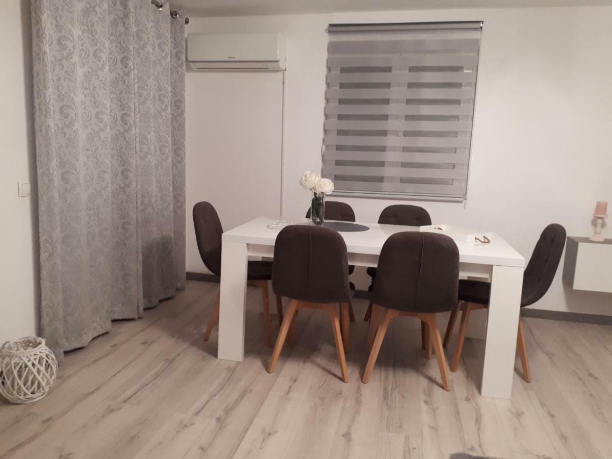 Apartment Jole 1 Трогір Екстер'єр фото